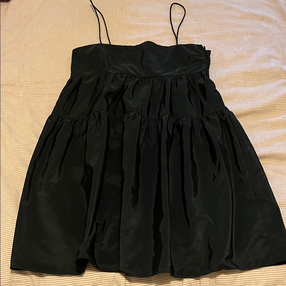 H&M | Black Dress